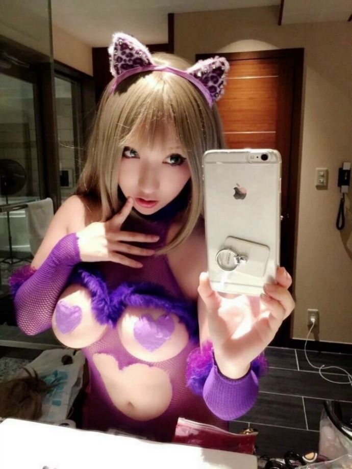 Селфи любительских фотографий девушек