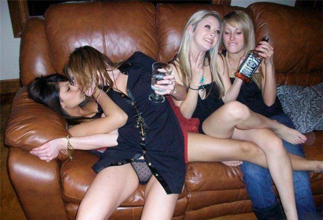 Большая жопа с татуировкой - Эро-приколы