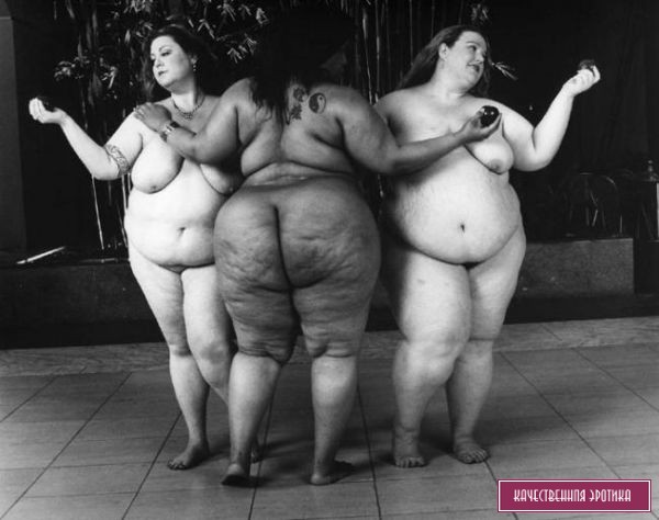 Черно-белые фотографии пышных баб Черно-белые фотографии пышных баб