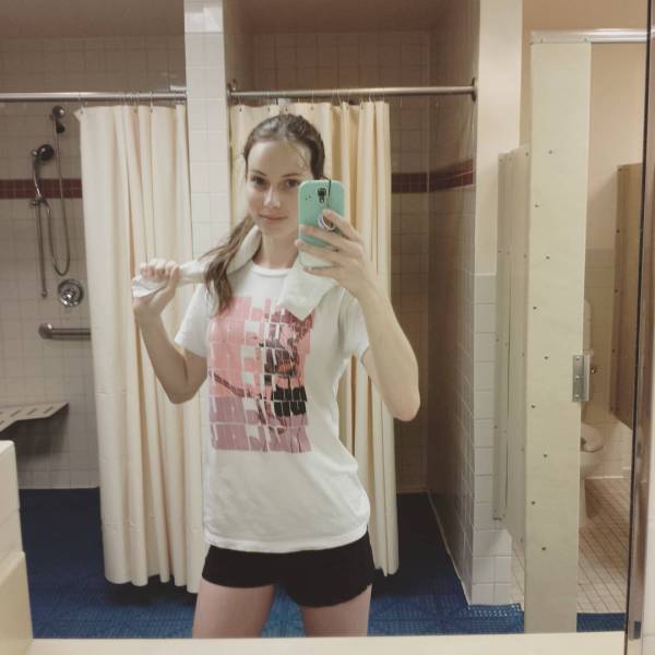 Девушка, которая очень любит косплей