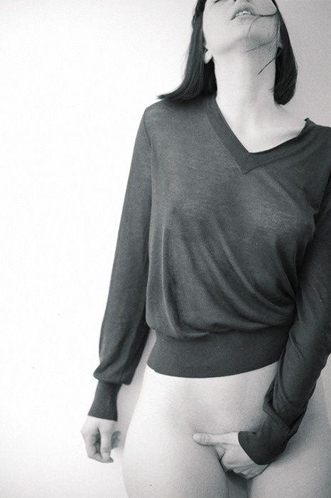 Голая на мотике с голой жопой