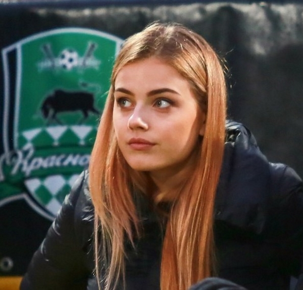 Сексуальные фанатки,а зачем футбол Сексуальные фанатки,а зачем футбол