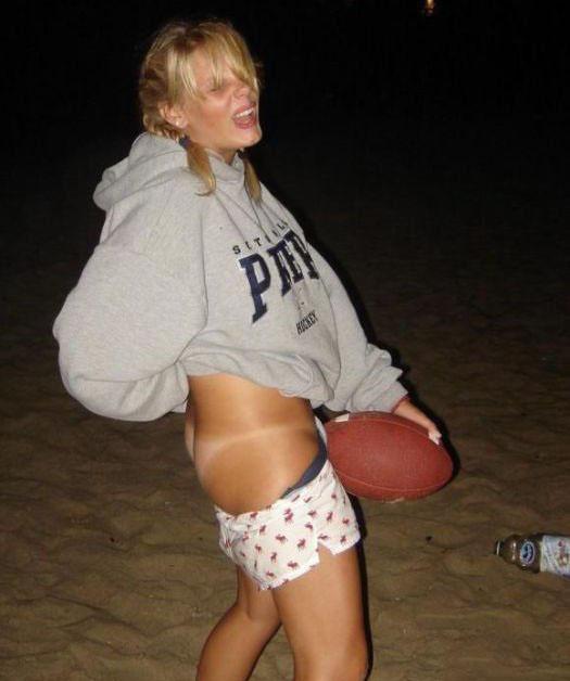 Маньяк моет спину жертве - Эроприколы