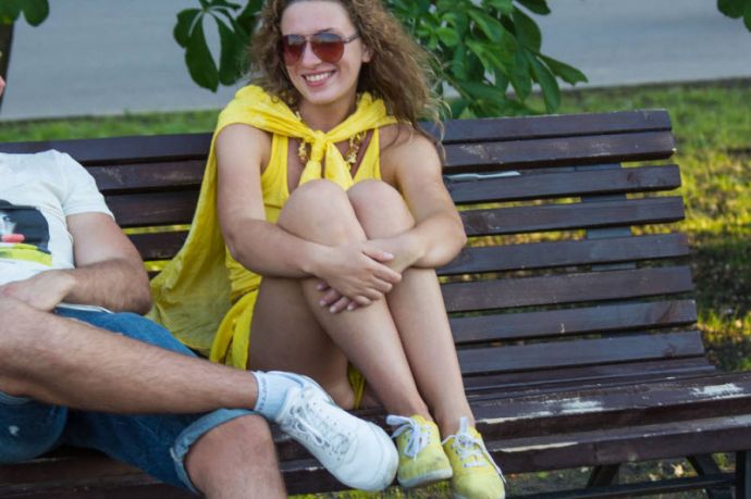 Засветы женщин под юбками и лифаками