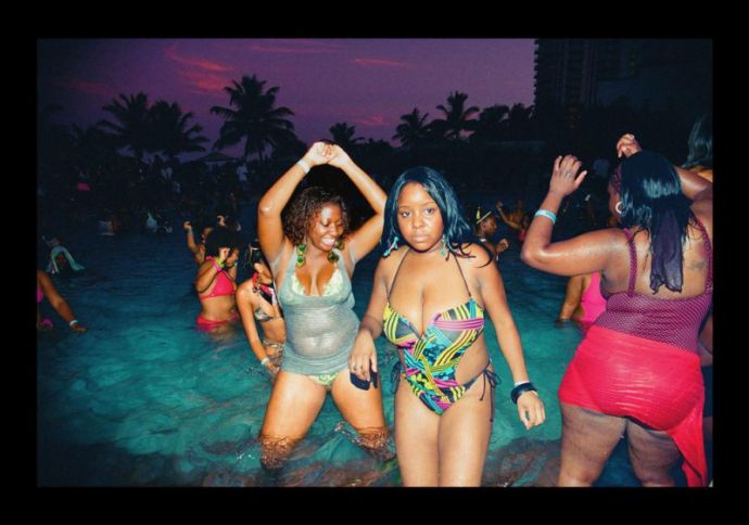 Как проходят тусовки рэперов в стриптиз-клубах Атланты