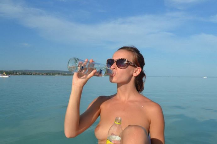 Обнаженный отдых с нудистами