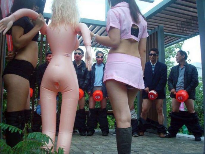 Самотык в лицо звезде - Эроприколы