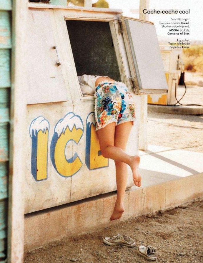 Модель года Camille Rowe - Elle April 2012