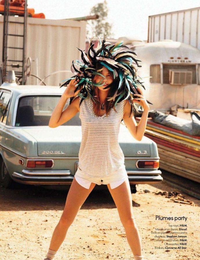 Модель года Camille Rowe - Elle April 2012