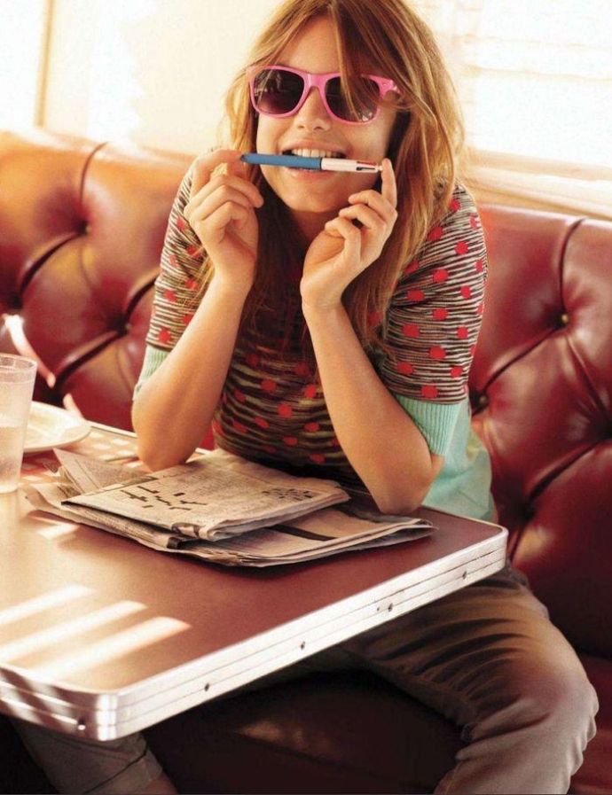 Модель года Camille Rowe - Elle April 2012
