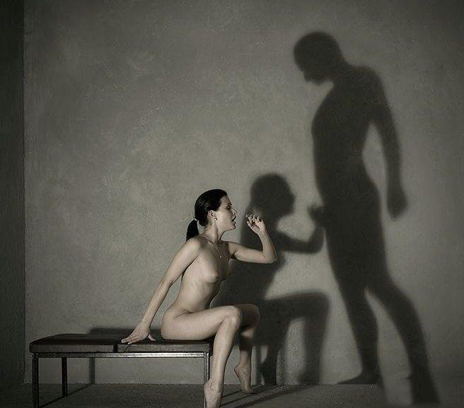 Девушка делает минет тени - Эроприколы