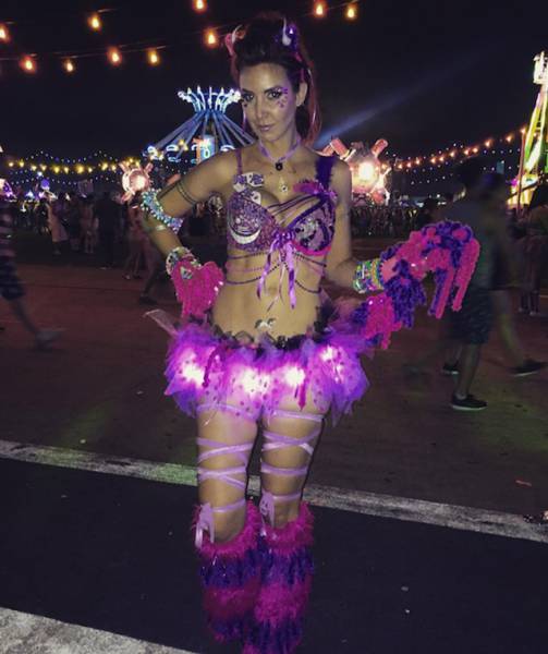 Девушки фестиваля Electric Daisy Carnival