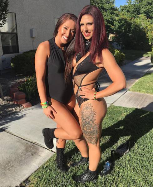 Девушки фестиваля Electric Daisy Carnival