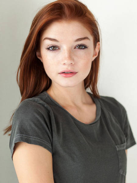 Девушки красотки без всякого макияжа