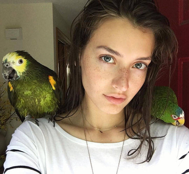 Девушки красотки без всякого макияжа