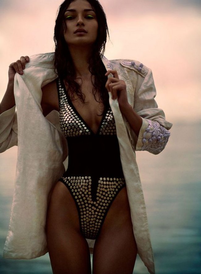 Девушки в купальниках из 60-х