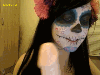 Девушки запихали петарды в свои шоколадные дырки - Эроприколы