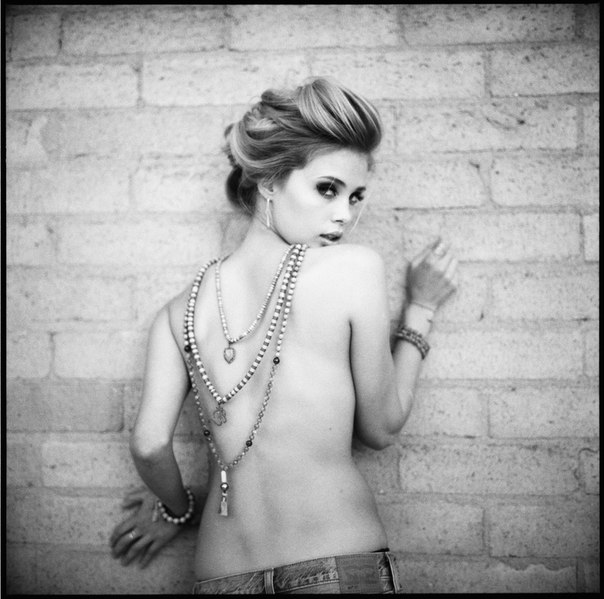 Элли Леггетт (Allie Leggett) в кампании Asbury Adams (весна-лето 2016)