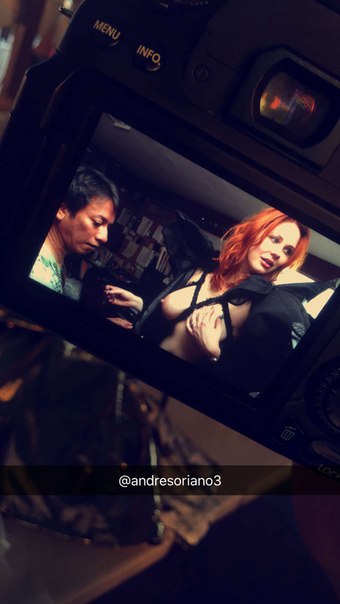 Фото Мейтленд Уорд с Comic Con