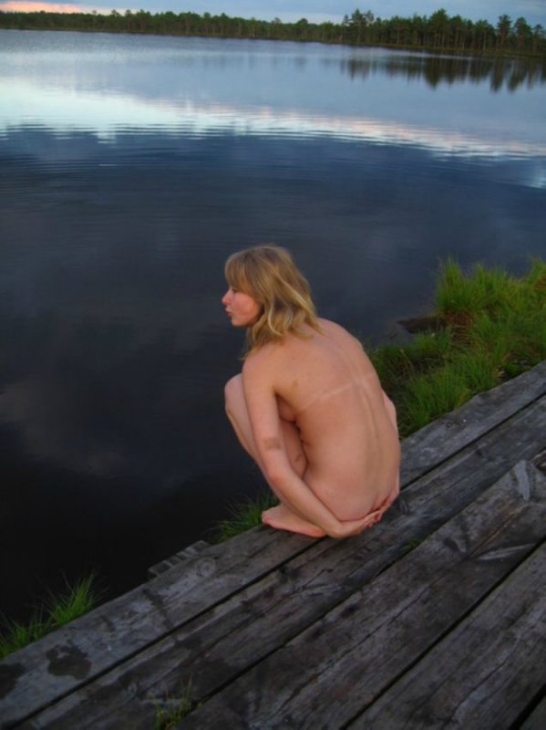 Фото Ню с девушками на воде