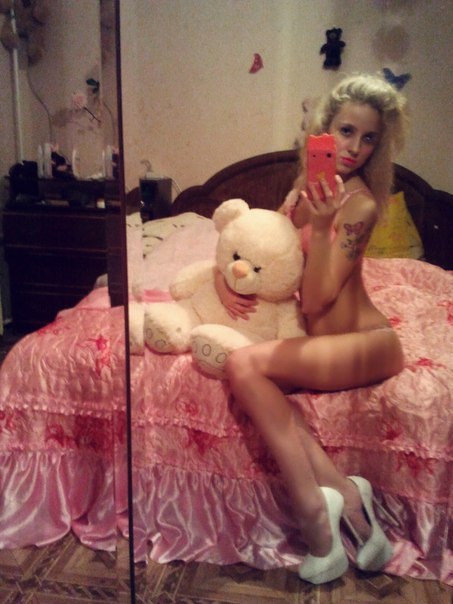 Пошлые селфи нижегородских нимфоманок