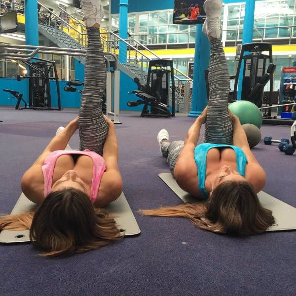 Сексуальные девчонки в пикантных ситуациях