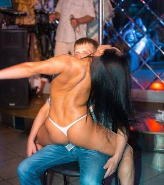 Сексуальные девчонки в пикантных ситуациях