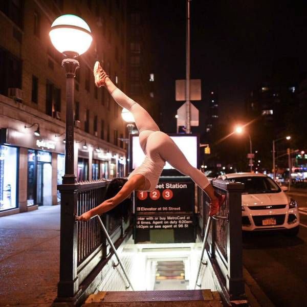 Сексуальные девчонки в пикантных ситуациях