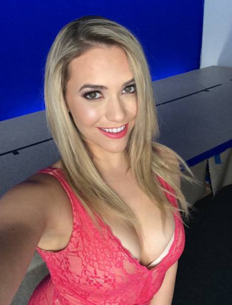 Красивые и милые порноактрисы Красивые и милые порноактрисы