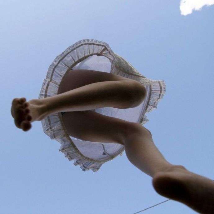 Крокодил съел голую девушку - Эроприколы