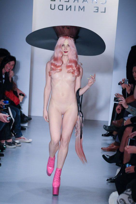 Яичница на жопе - Эро приколы