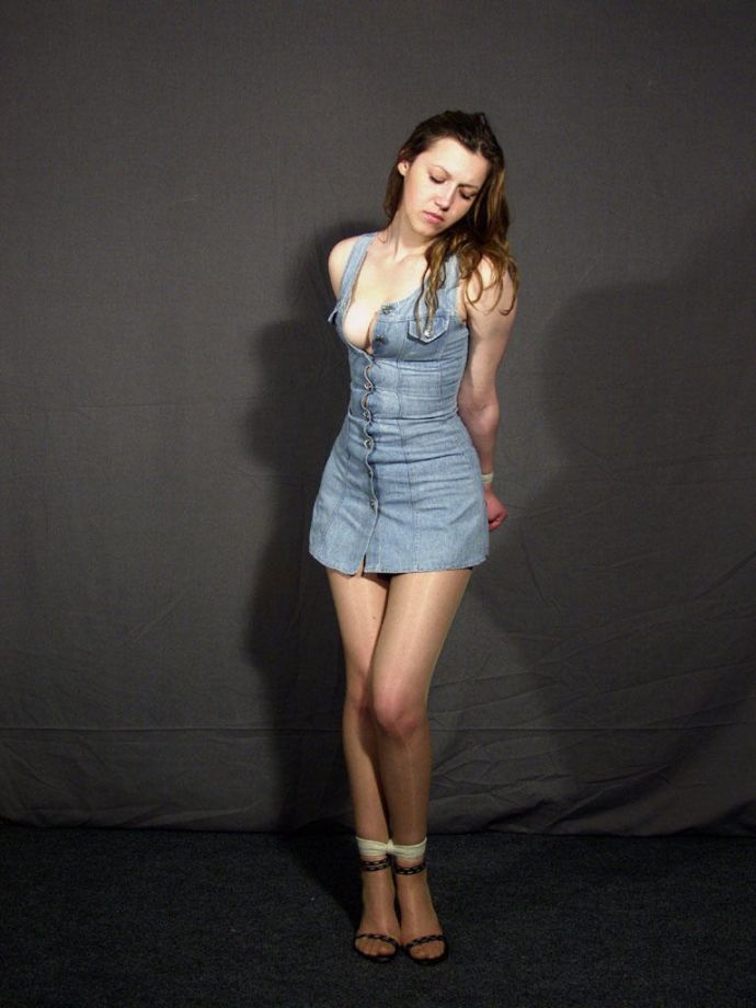 Голые связанные девушки (часть №1)