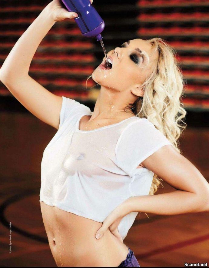 Раздетая Katrina Svike, Beate Nensberga, Anita Lapina, Elina Bilina - Playboy May 2012 Latvia