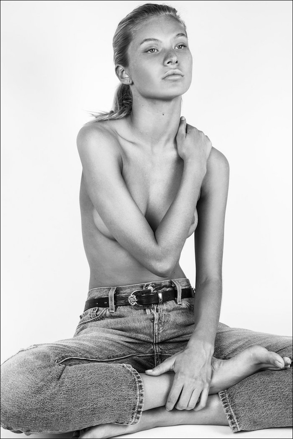 Сборник обнаженных знаменитостей