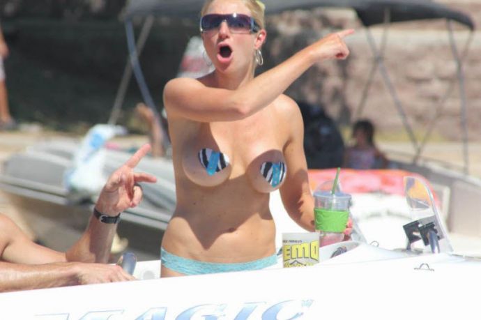 Озеро Хавасу только для голых людей