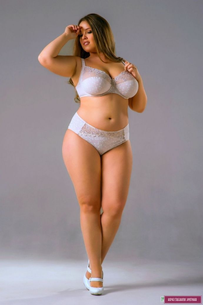 Пышные девушки (интимная коллекция с фотоаппарата)