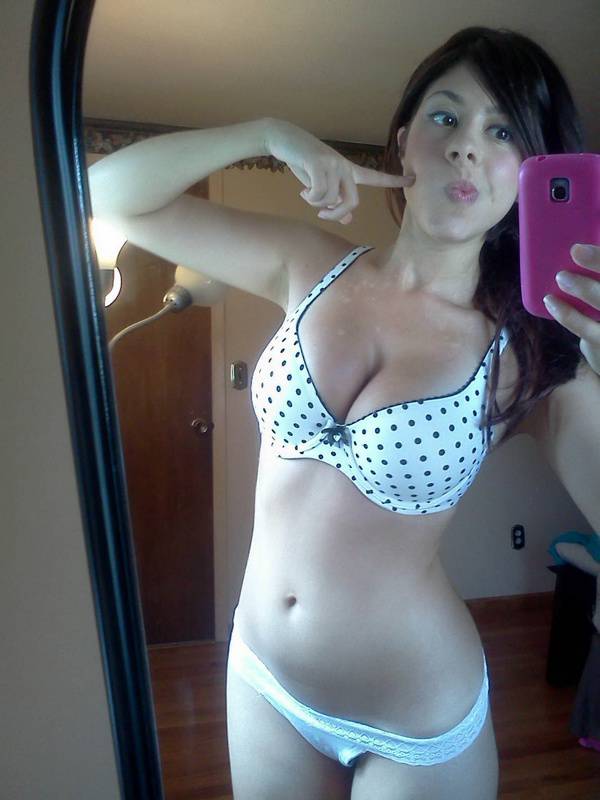 Симпатичные девушки из VK