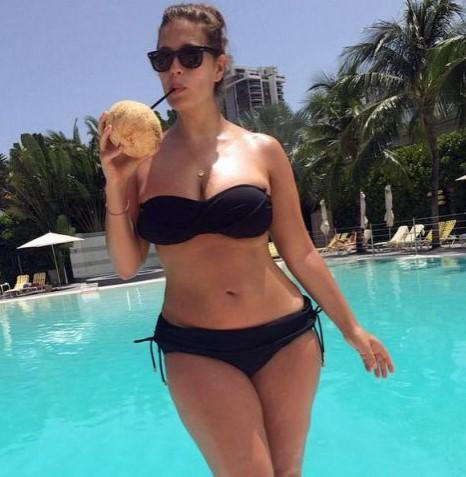 Толстая модель плюс-сайз Эшли Грэм