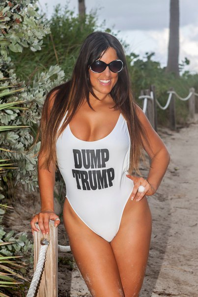 На тему выборов в США - Клаудия Романи в купальнике