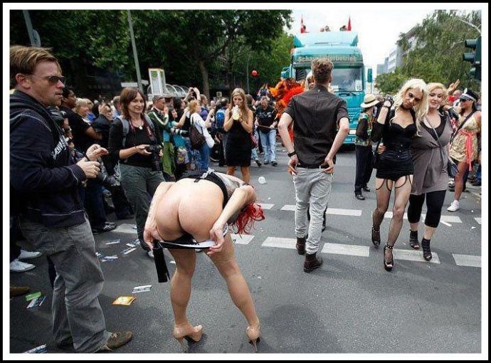 Член почти под 2 метра (порно приколы)