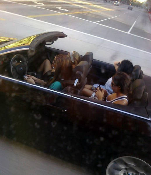 Девушки и гаджеты 2016 года