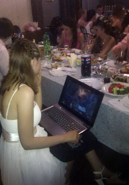 Девушки и гаджеты 2016 года