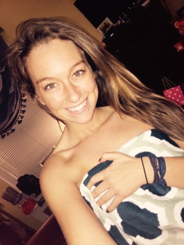 Разгоряченные девушки в полотенцах