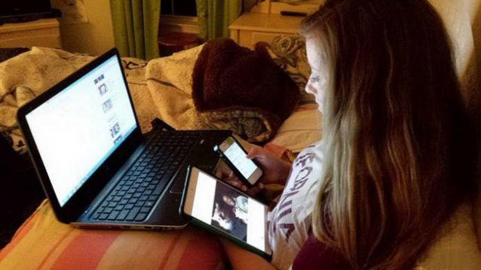 Девушки и гаджеты 2016 года