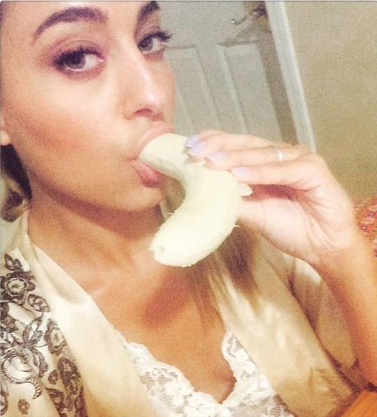 Итальянской модели придется выполнить оральный секс Итальянской модели придется выполнить оральный секс