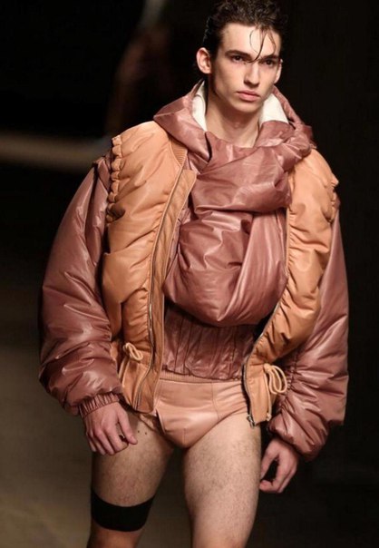 Это кадры из Лондона, с показа "Мужская мода 2017"