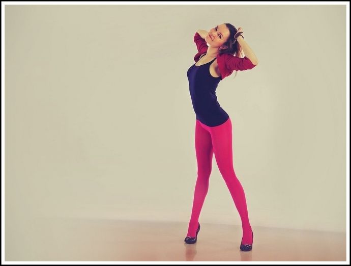 Сексапильные спортсменки носят лосины в обтяжку