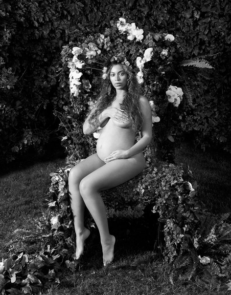 Беременная двойней Beyonce в новой фотосессии