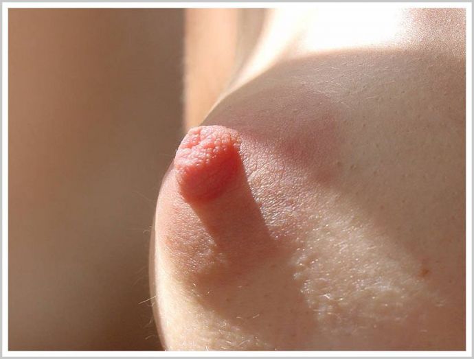 Женская грудь крупно на ню фотография