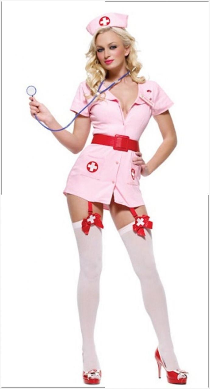 В больнице сексапильные медсестры в униформе возбуждаются